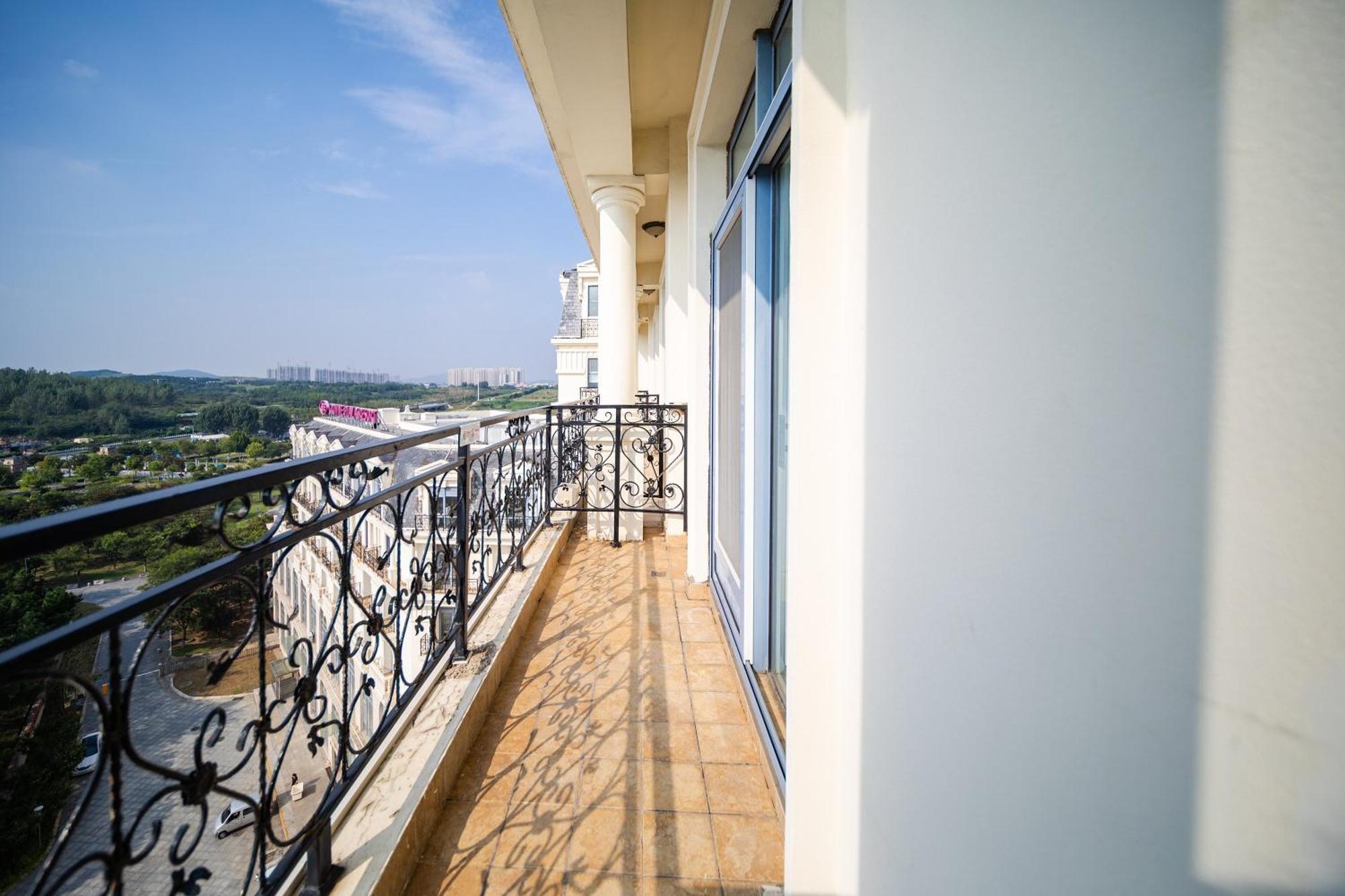 Crowne Plaza Ocean Spring Resort By Ihg Jimo Exterior photo